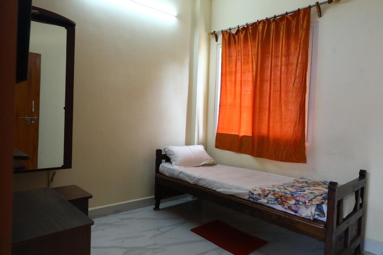 Babu Naidu Residency Appartement Vellore Buitenkant foto